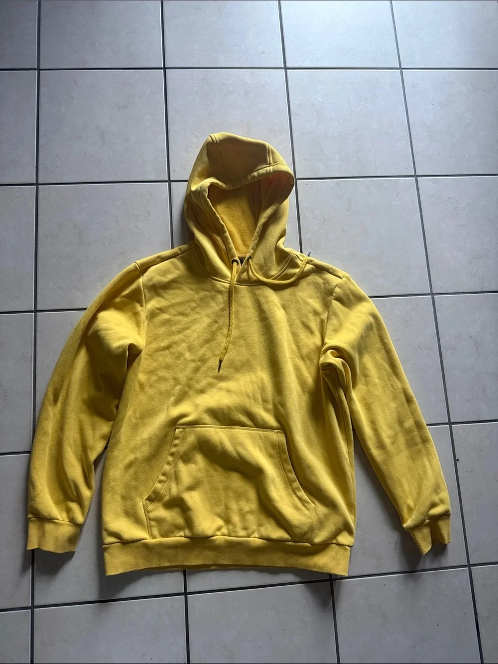 N/A men yellow